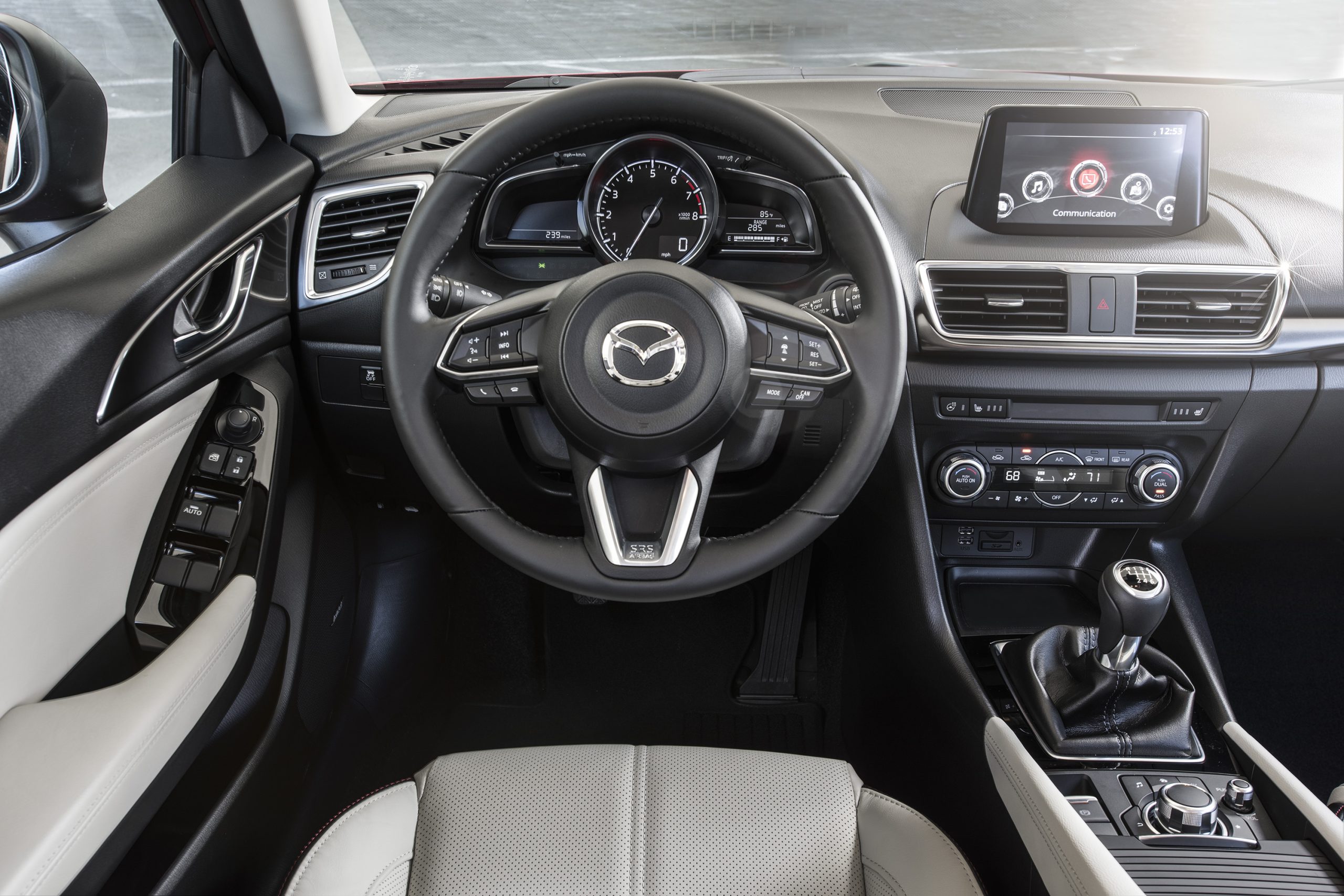 byd seal 5 vs mazda 3 (2)