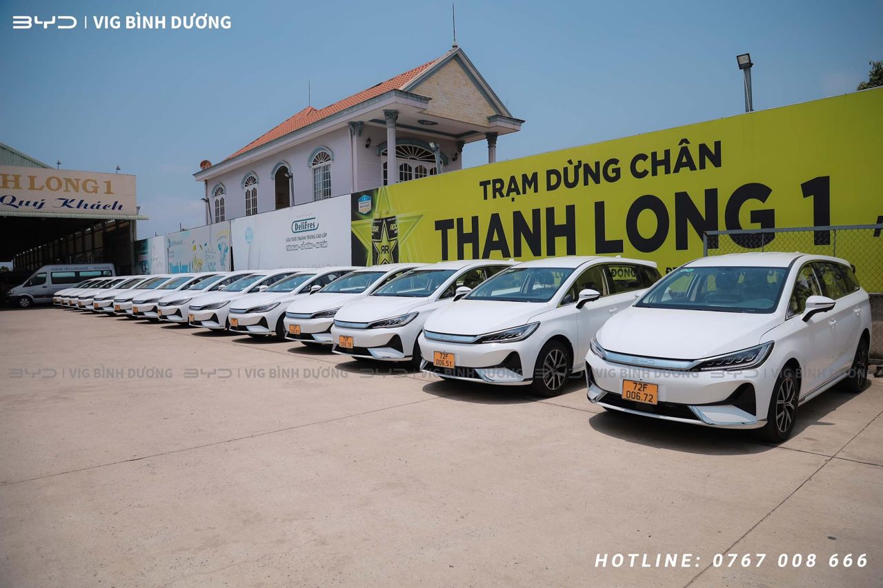 Bàn giao xe BYD M6 cho Taxi Côn Đảo Xanh