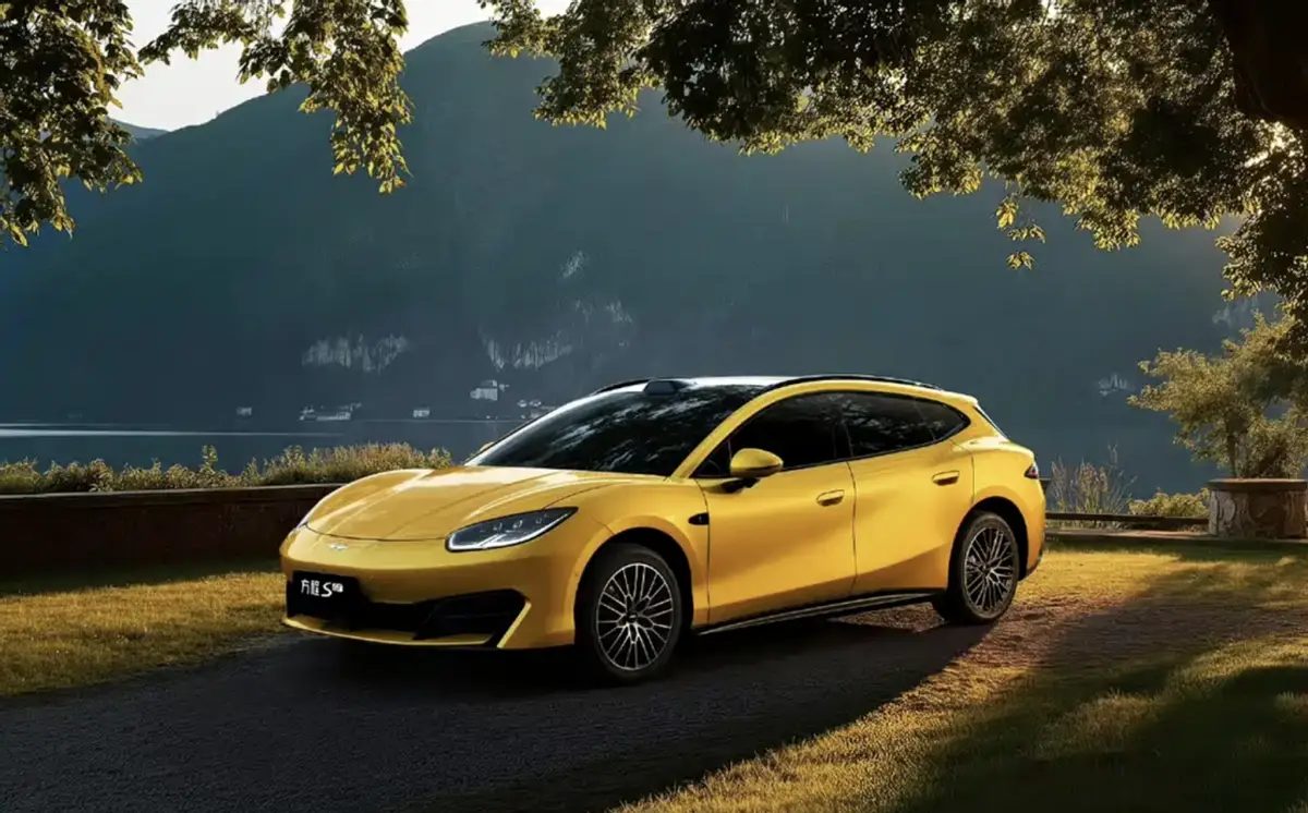 Fang Cheng Bao Formula S GT 2026 màu vàng dáng shooting brake