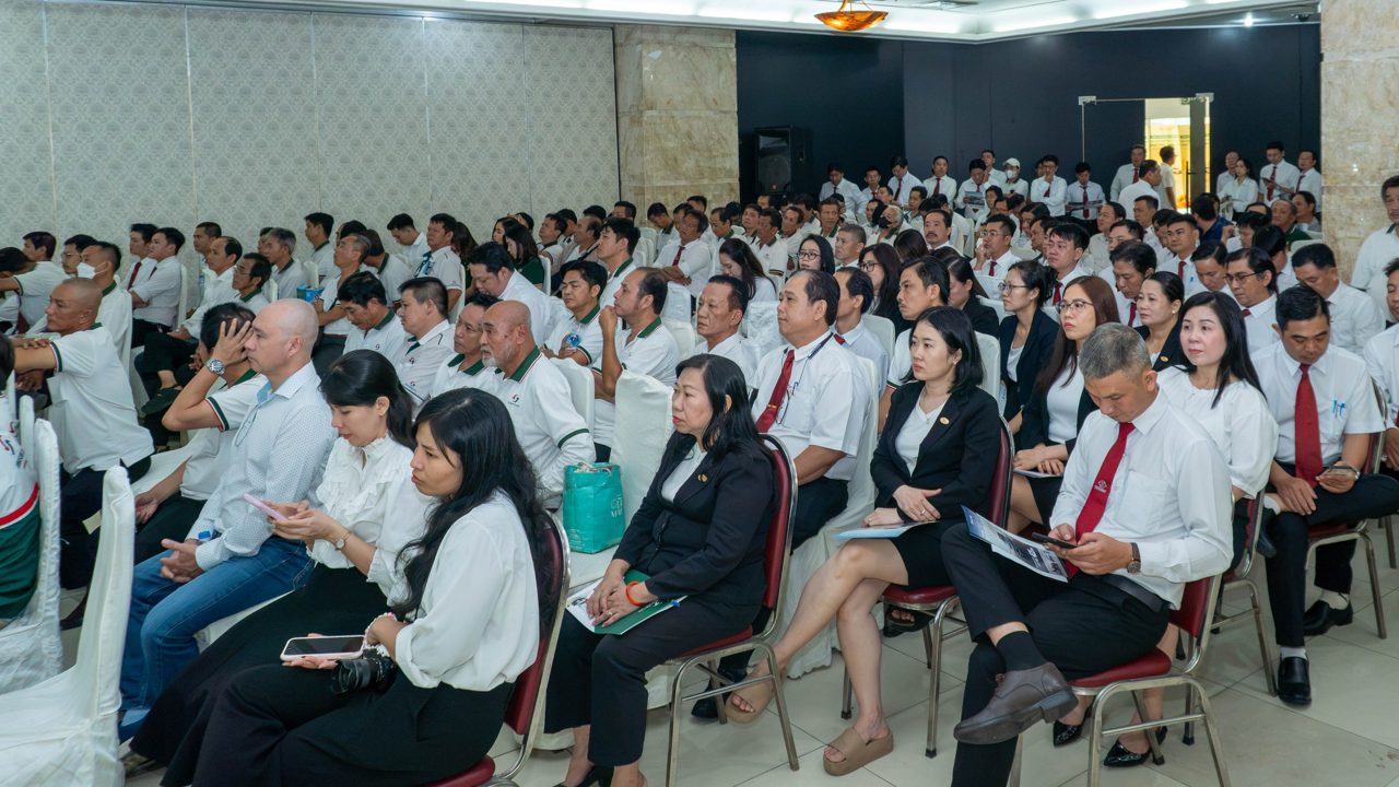 Khoảng 200 tài xế Vinasun dự tập huấn vận hành xe điện BYD ngày 26/08/2026