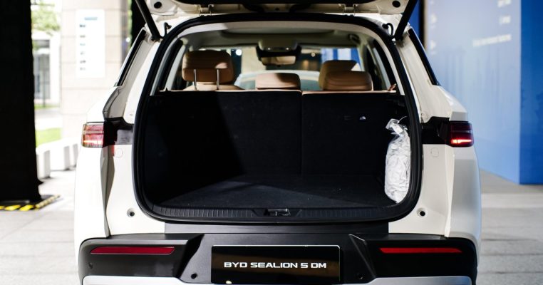 Trả góp BYD Sealion 5 DM-i – cốp sau mở rộng tại sự kiện