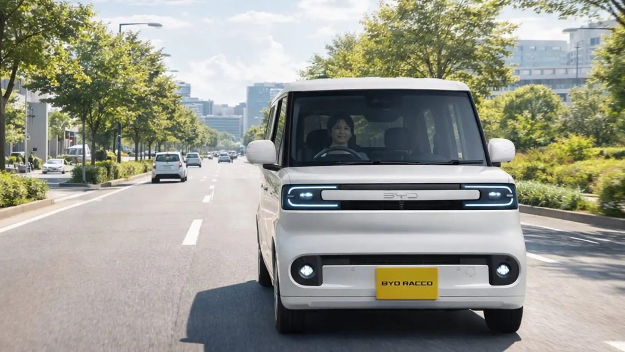 BYD Racco chạy trong đô thị Nhật Bản, đèn LED dạng thanh ngang