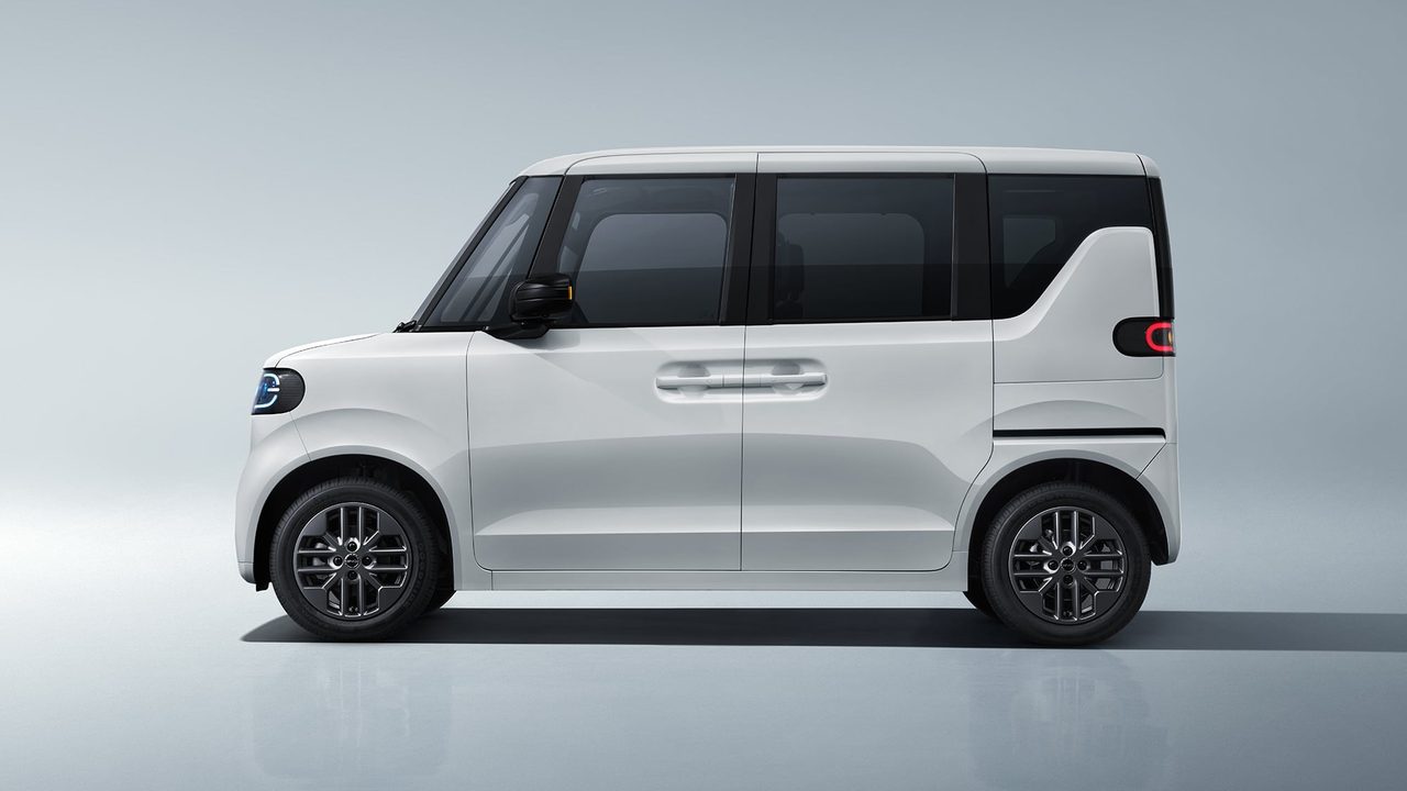 BYD Racco nhìn ngang với cửa trượt điện phía sau, trục cơ sở 2.520 mm