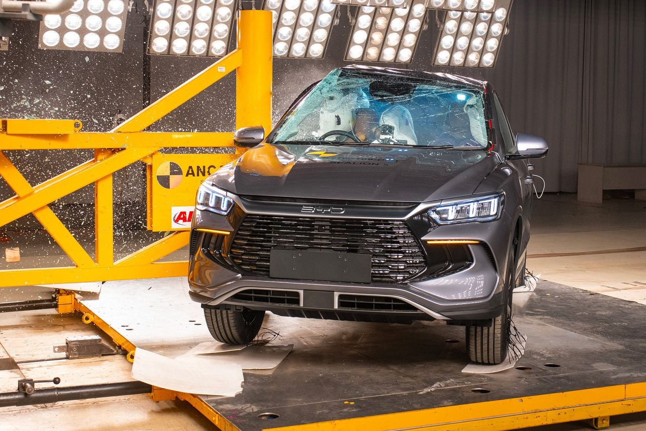 BYD Sealion 5 sau thử nghiệm ANCAP, túi khí người lái và hành khách đã bung trong khoang lái