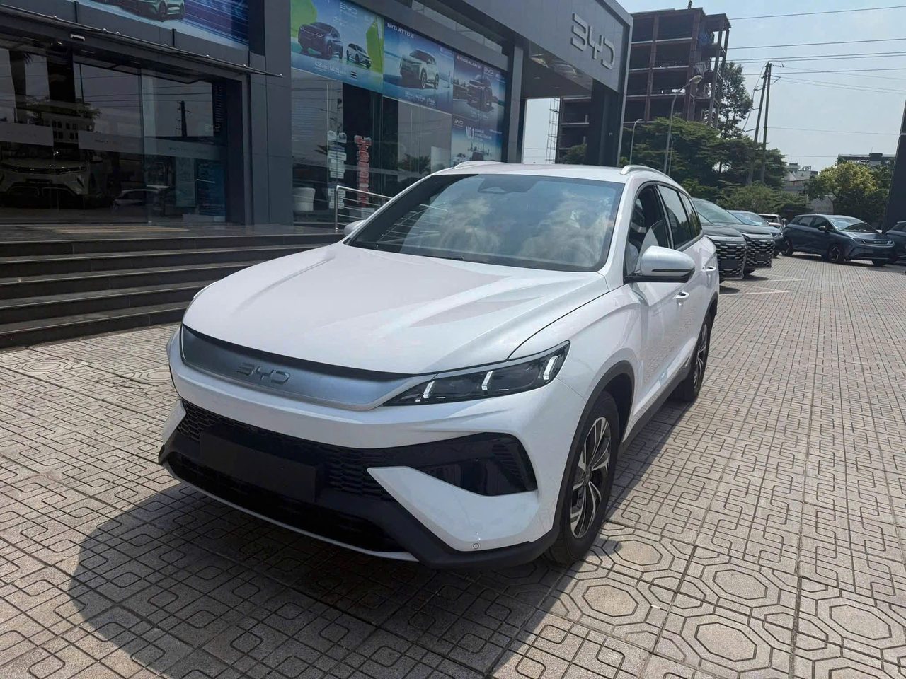 BYD Sealion 5 DM-i màu Arctic White (trắng) — ảnh thực tế