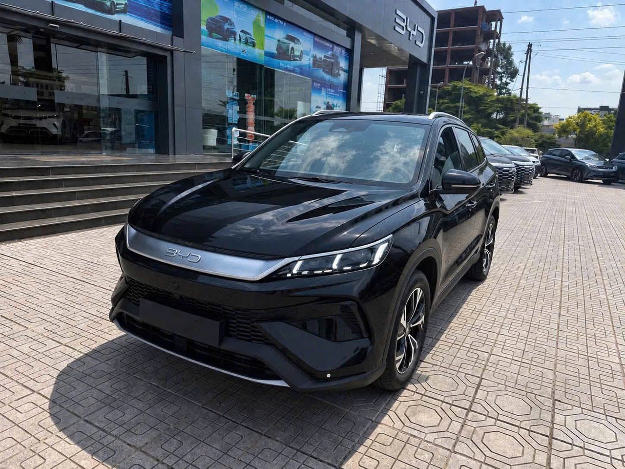 BYD Sealion 5 DM-i màu Cosmos Black (đen) — ảnh thực tế